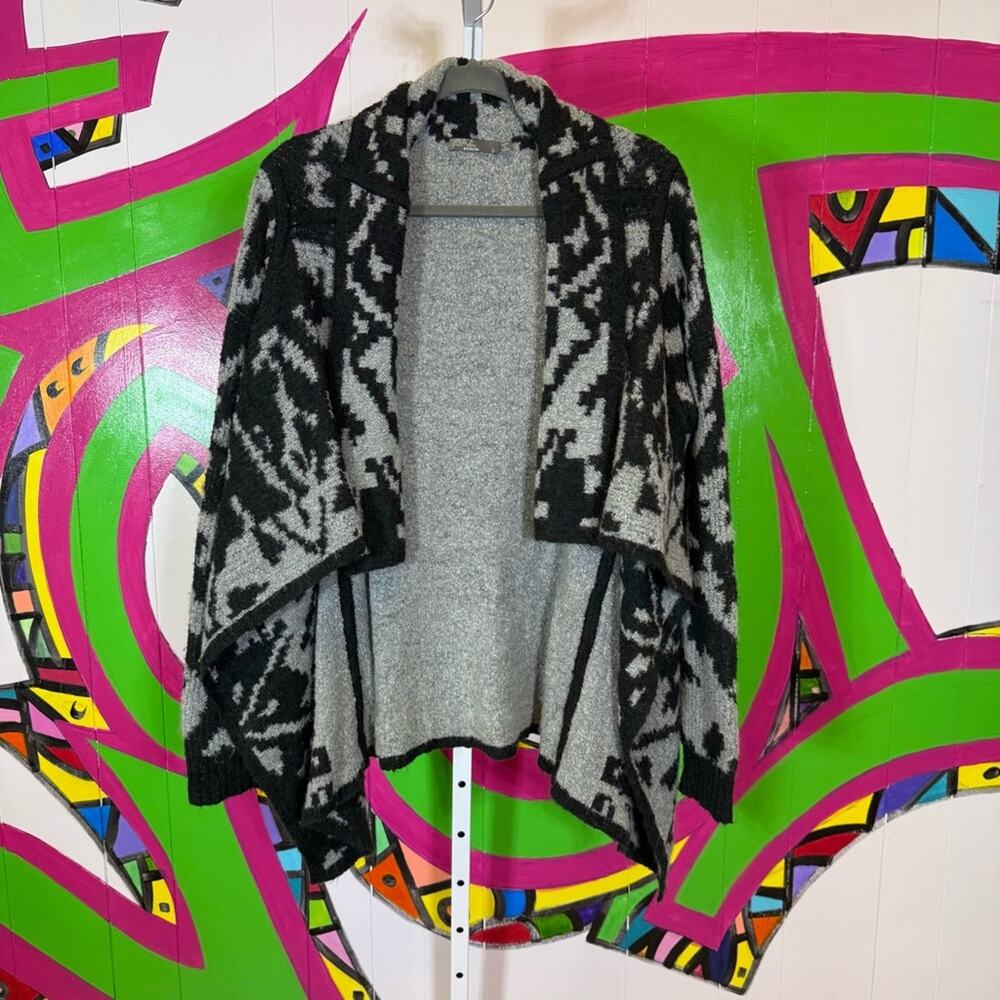 Prana, Black and Gray Geometric Shrug Sweater. Size Large. Excellent condition!